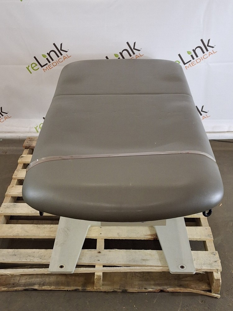 Intensa, Inc. Series 460 Power Exam Table