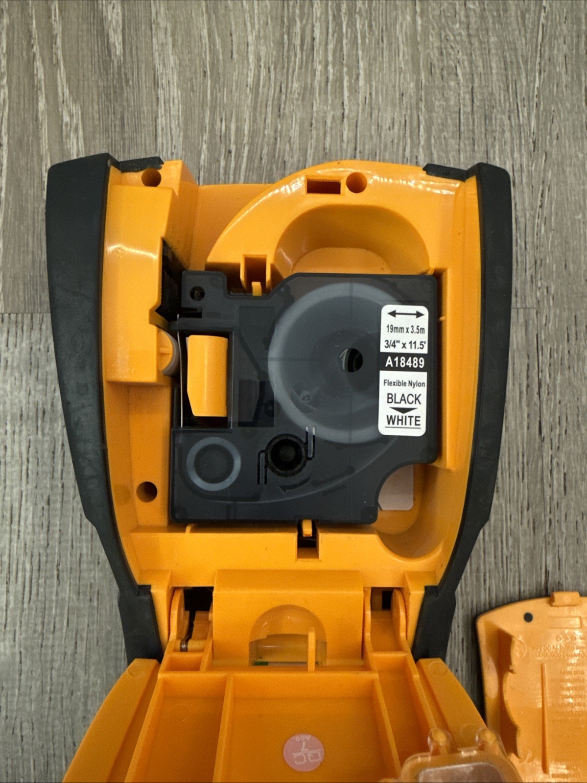 DYMO Rhino 5200 Industrial Label Maker - Black/Yellow