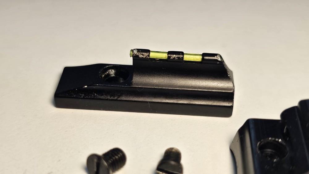 Thompson Center Arms Omega Z5 Muzzleloader Sight Set With Screw (M)