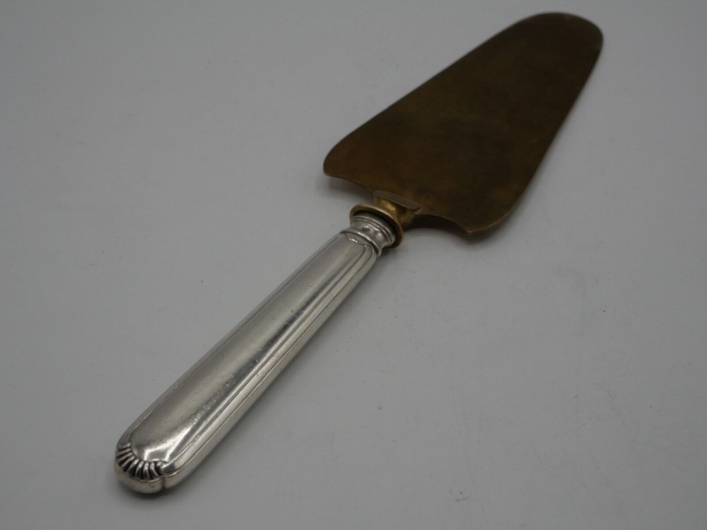 PIE SERVER SILVER HANDLE MINERVA STAMP SHELL MODEL
