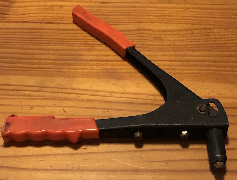 Manual Rivet Tool Black Vk08
