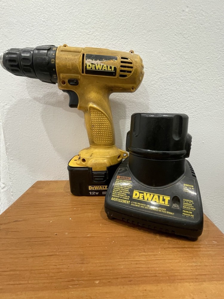 DEWALT 12V Rechargeable Drill