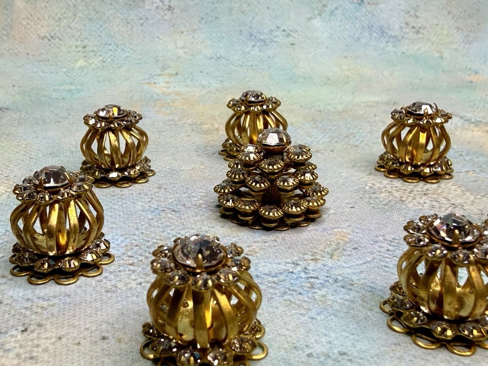7 Exquisite Swarovski Components