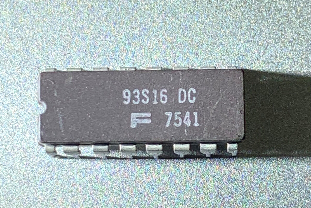 Fairchild 93S16-DC Synchronous 4-Bit Binary Counter Vintage IC