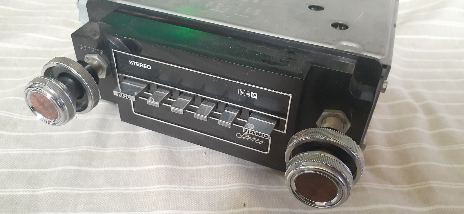 Vintage GM Cadillac Delco OEM AM/FM ETR Radio 20CETR1 16020870, Woodgrain Knobs