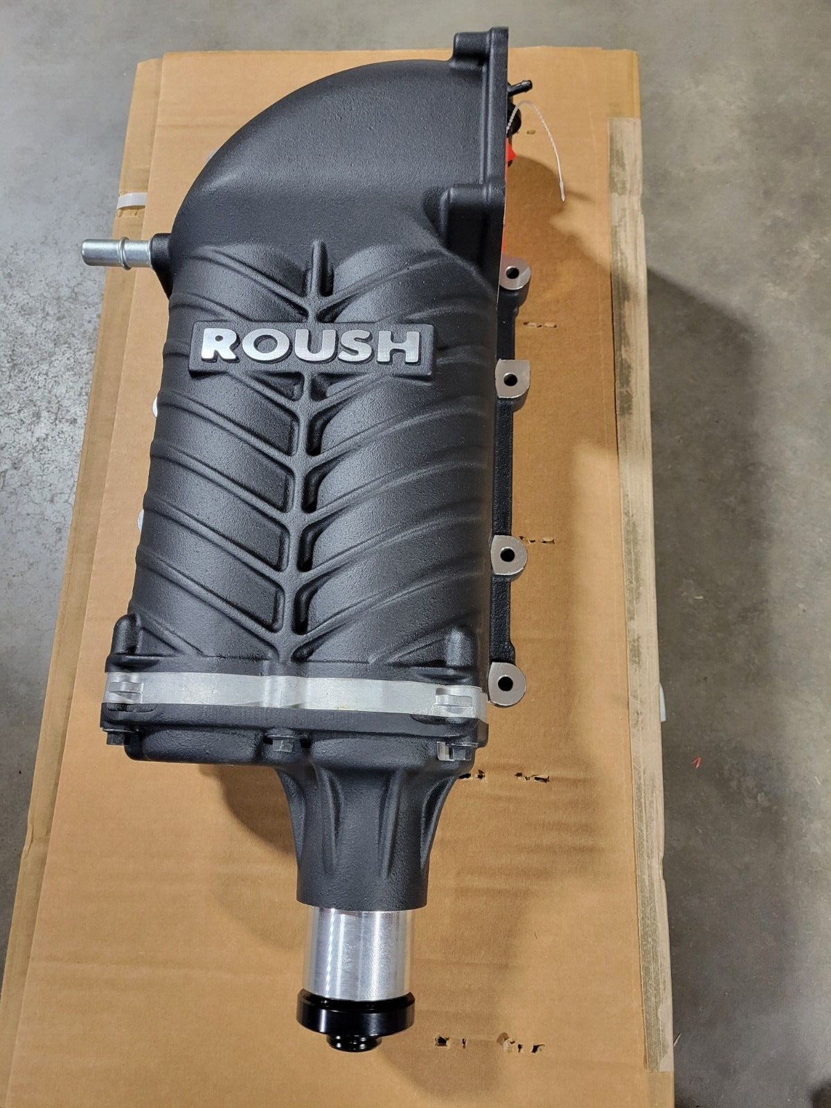 New Roush Supercharger Fits 2011-2014 Mustang 5.0L 2011-2017 F150 5.0L