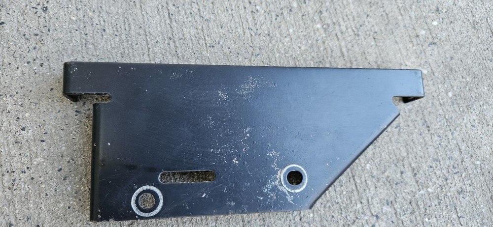 Troy-Bilt Chipper vac. engine bracket  1908642001 engine tecumseh H50