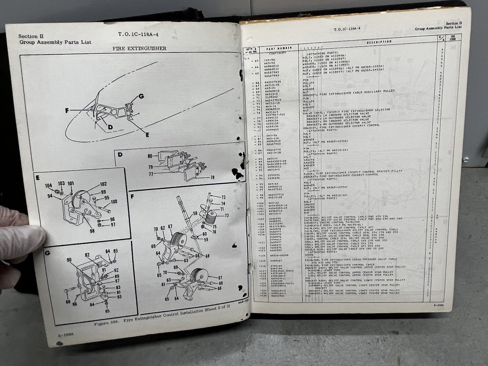 1966 Douglas C-118 A Aircraft Parts Manual T.O. 1C-118A-4 Original. Read
