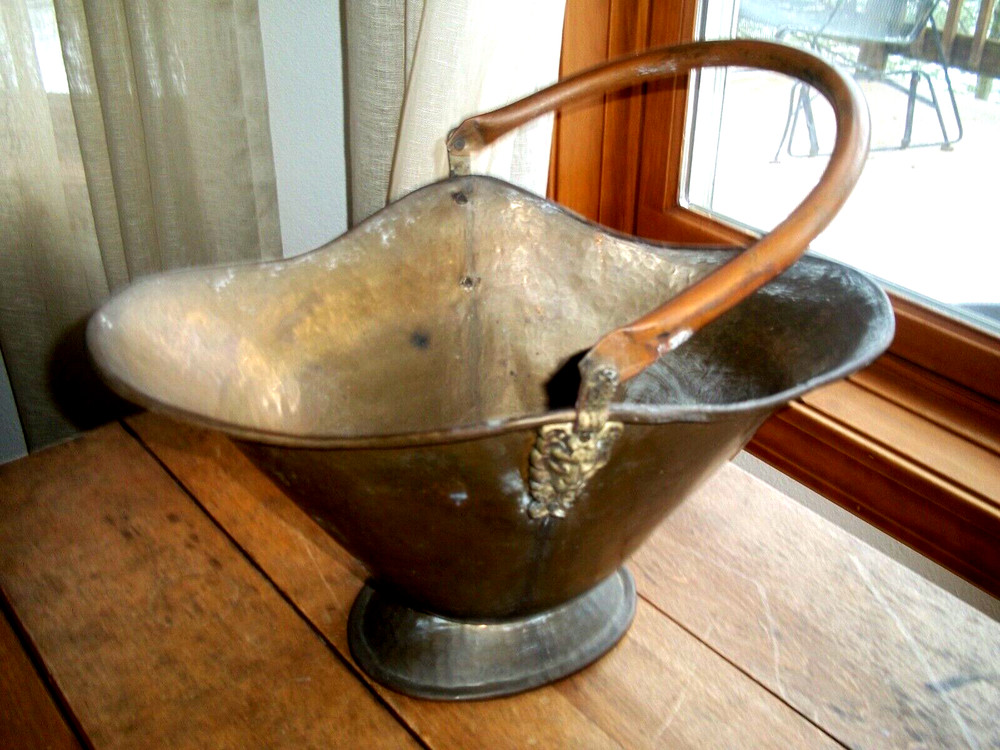 Large ANTIQUE  SOLID BRASS  Fireplace Coal Log Wood Scuttle Bucket-EUC-BRASS!!!