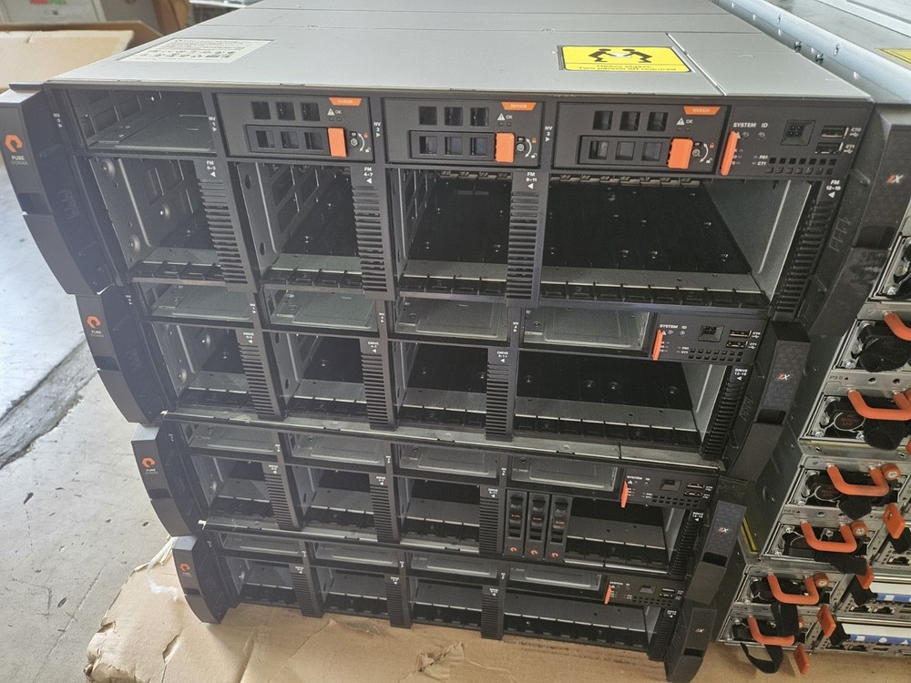 PURESTORAGE FLASHARRAY IIX 70 R2 Dual CONTROLLER No Ram