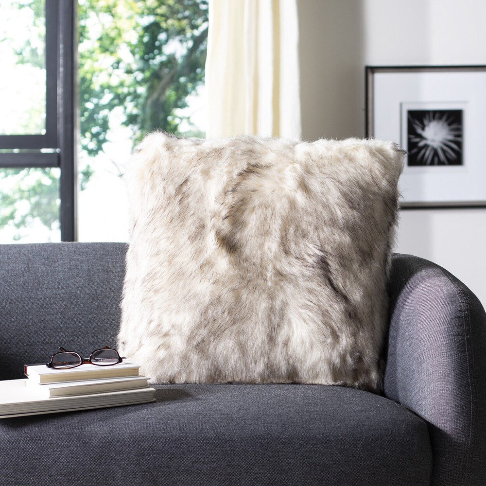 SAFAVIEH Coco Tips | Taupe |