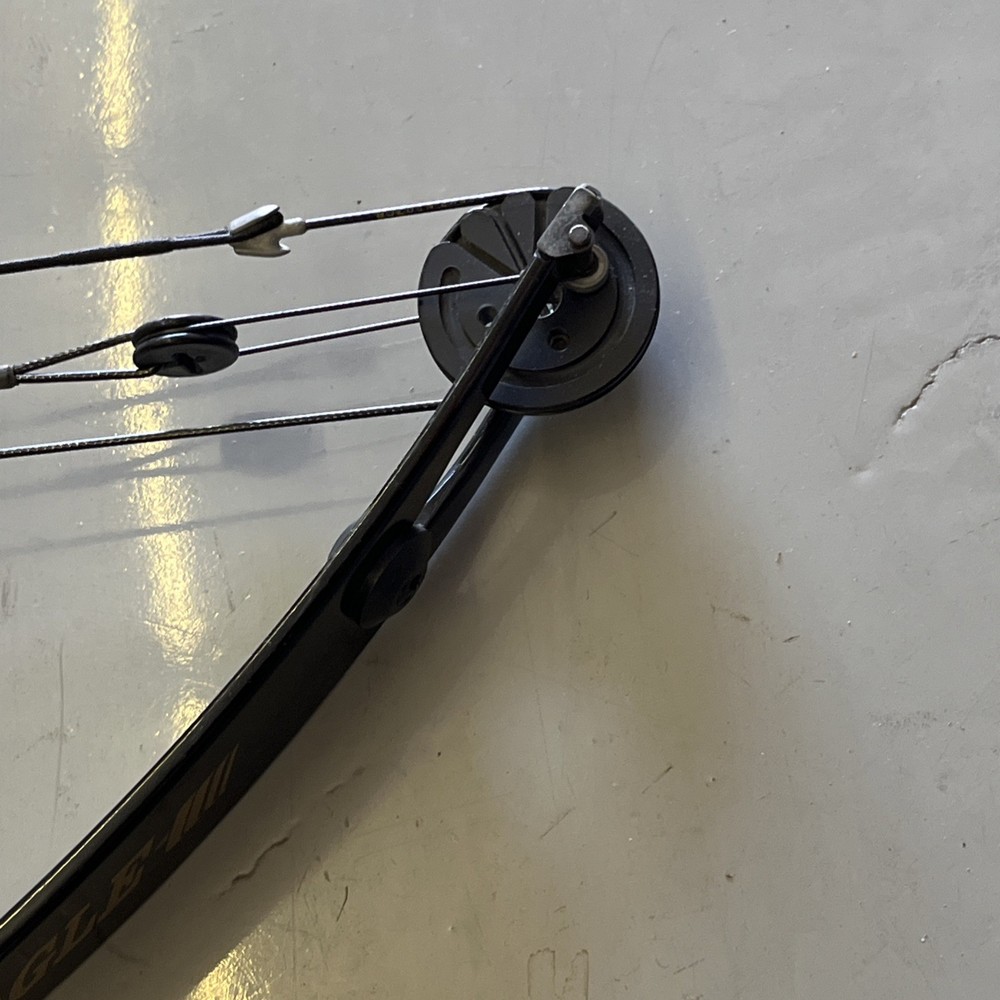 Golden Eagle Super Hawk Compound Bow