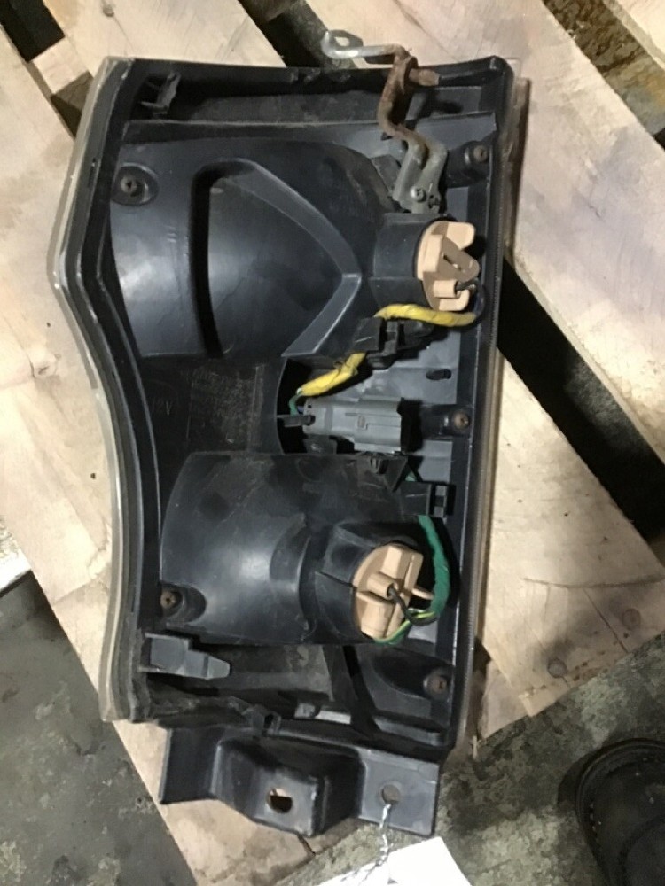 ISUZU NPR Headlamp Assembly