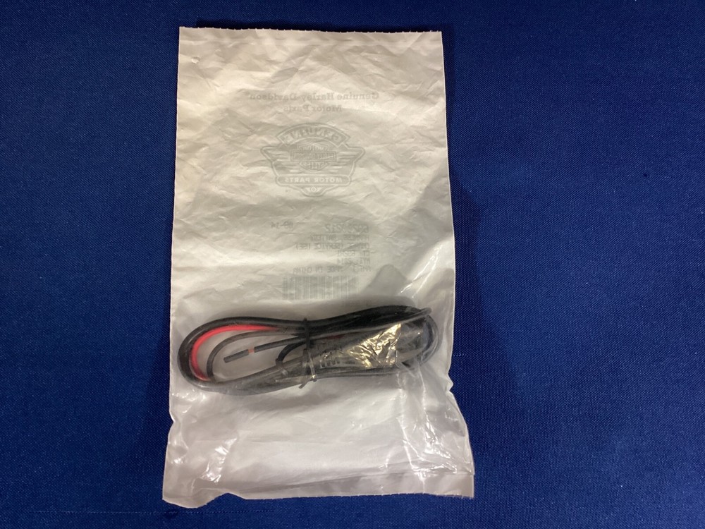 NEW OEM Harley-Davidson Harness Battery Charging Plug With Cable, 69200212*