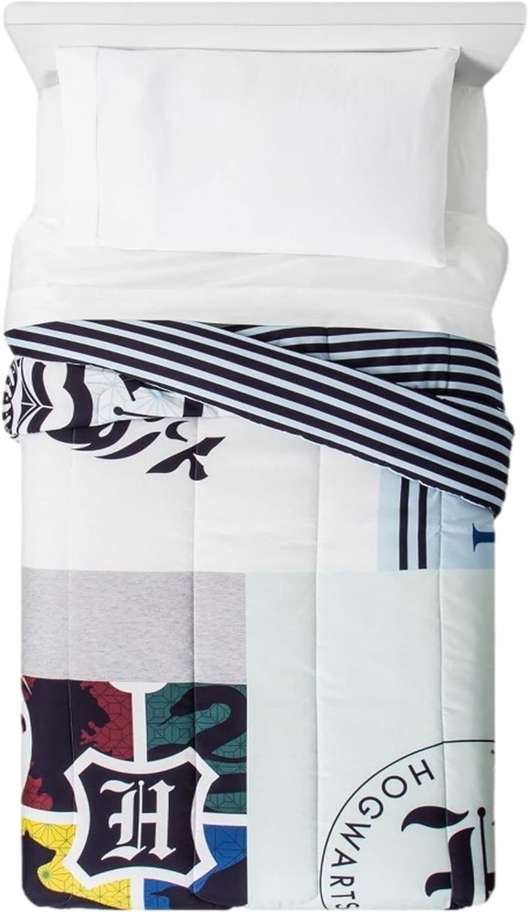 Harry Potter Hogwarts WB Wizarding World Microfiber Twin Comforter