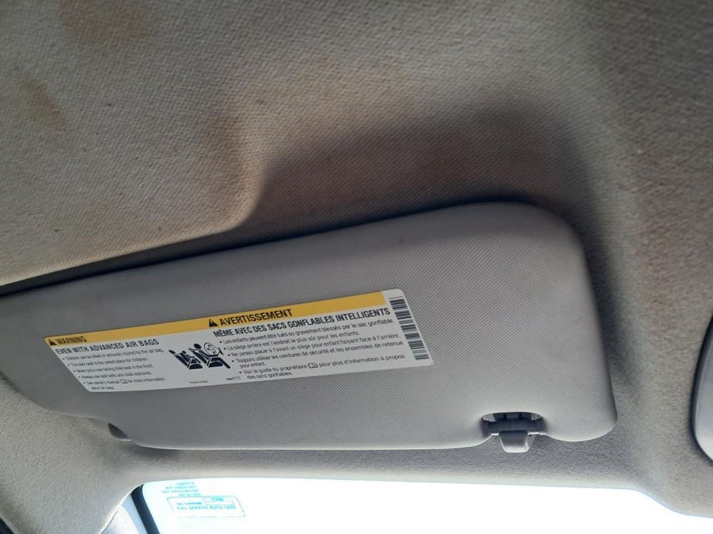 SPARK 2018 Glove Box 4849322