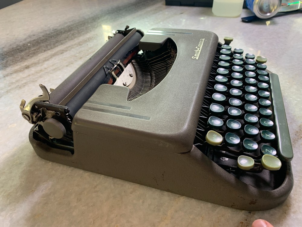 Antique Art Deco 1930s Thin Compact Micro Typewriter Typer Writer Smith Corona