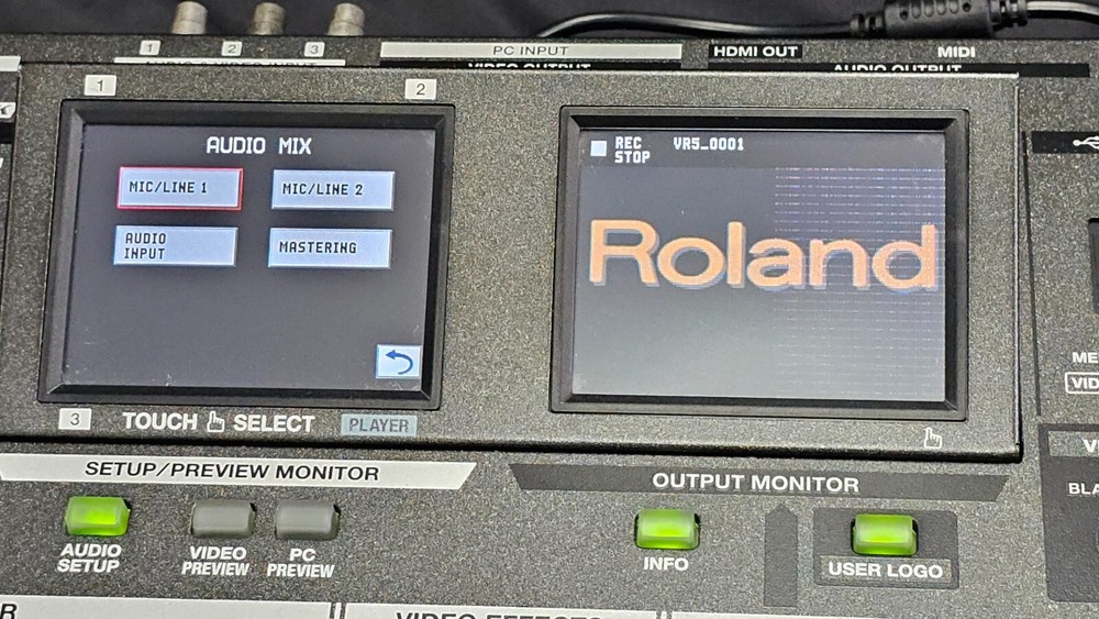 Roland VR-5 AV Mixer & Recorder - READ DESCRIPTION