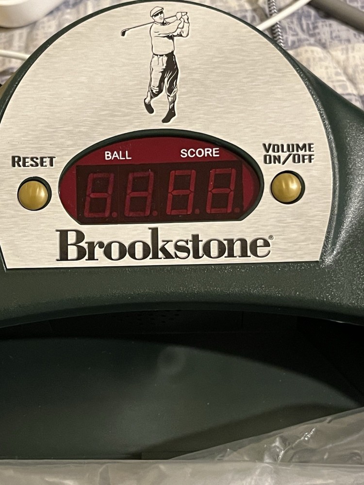 Brookstone Putting Cup with original box Model #275891