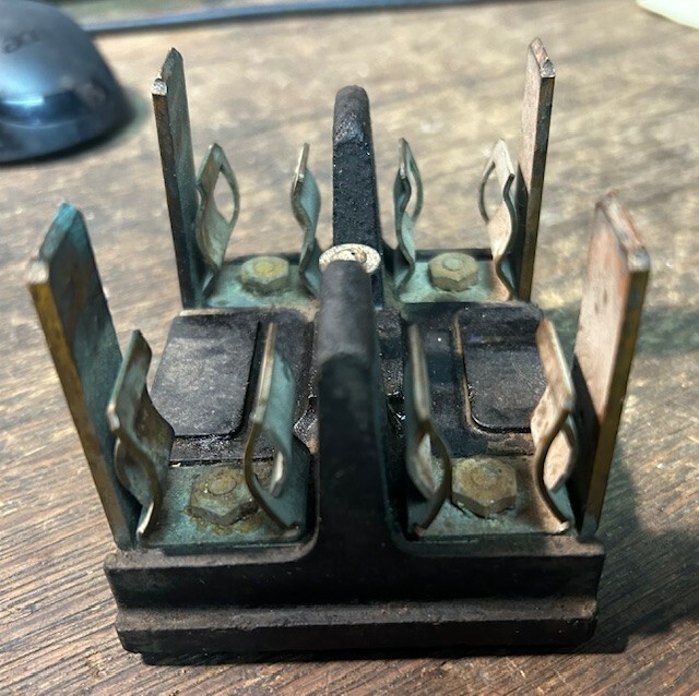 CUTLER HAMMER 60 AMP RANGE OLD HEAVY BAKELITE FUSE PANEL PULLOUT