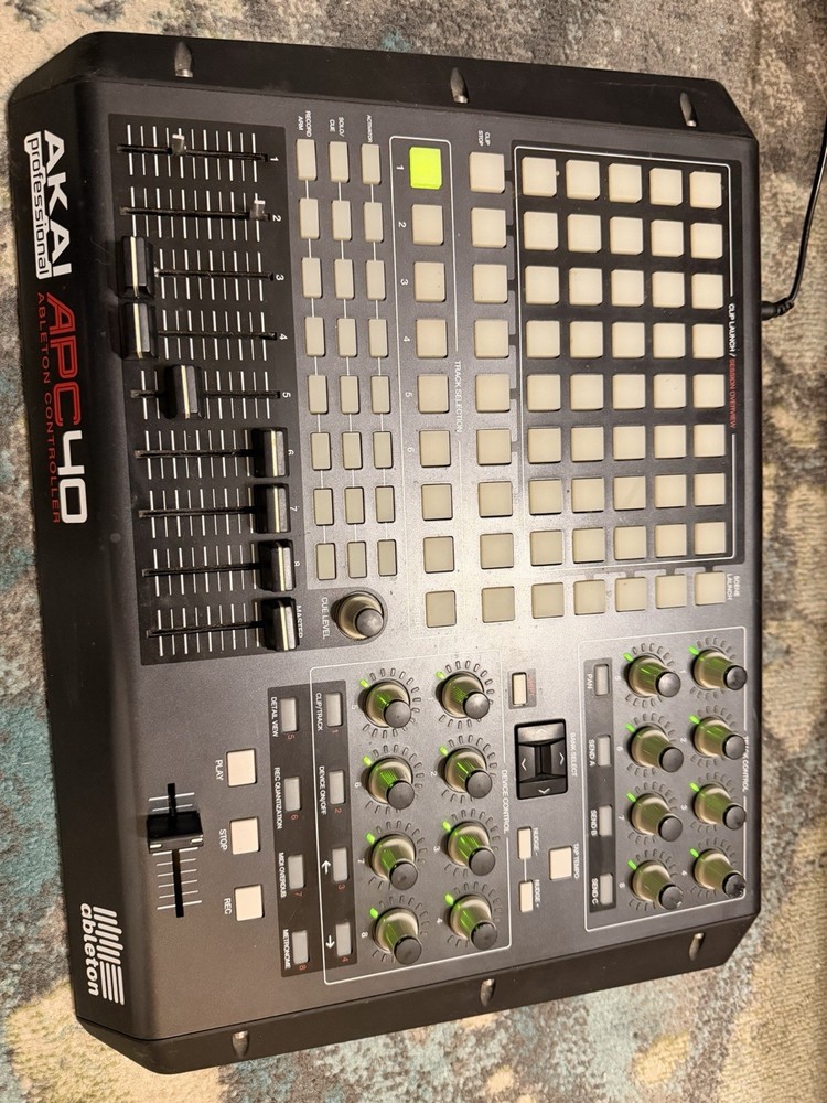 Akai Professional APC 40 Ableton Controller - Midi Mixer/Control Surface