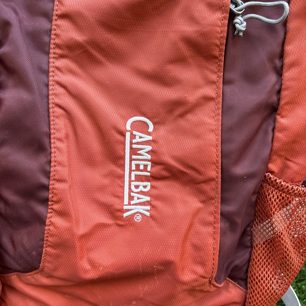 Camelback Cloud Walker Hydration Black Backpack w/Reservoir Bladder Hiking