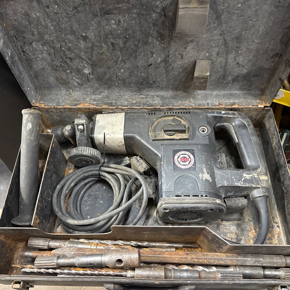 BLACK & DECKER PROFESSIONAL MACHO HD ROTARY HAMMER DRILL +Bits/Case Model 5093