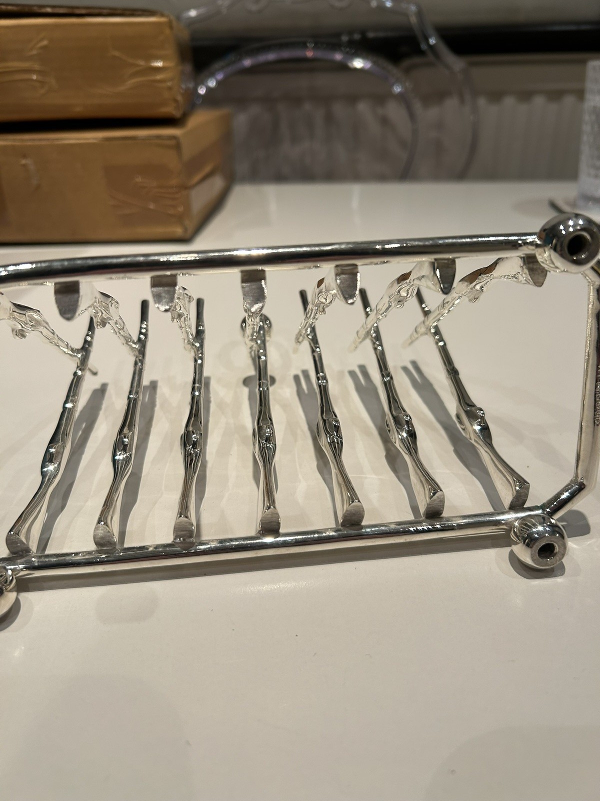 SILVER PLATED GUN RIFLE LETTER TOAST RACK HUNTING LOVELY ITEM