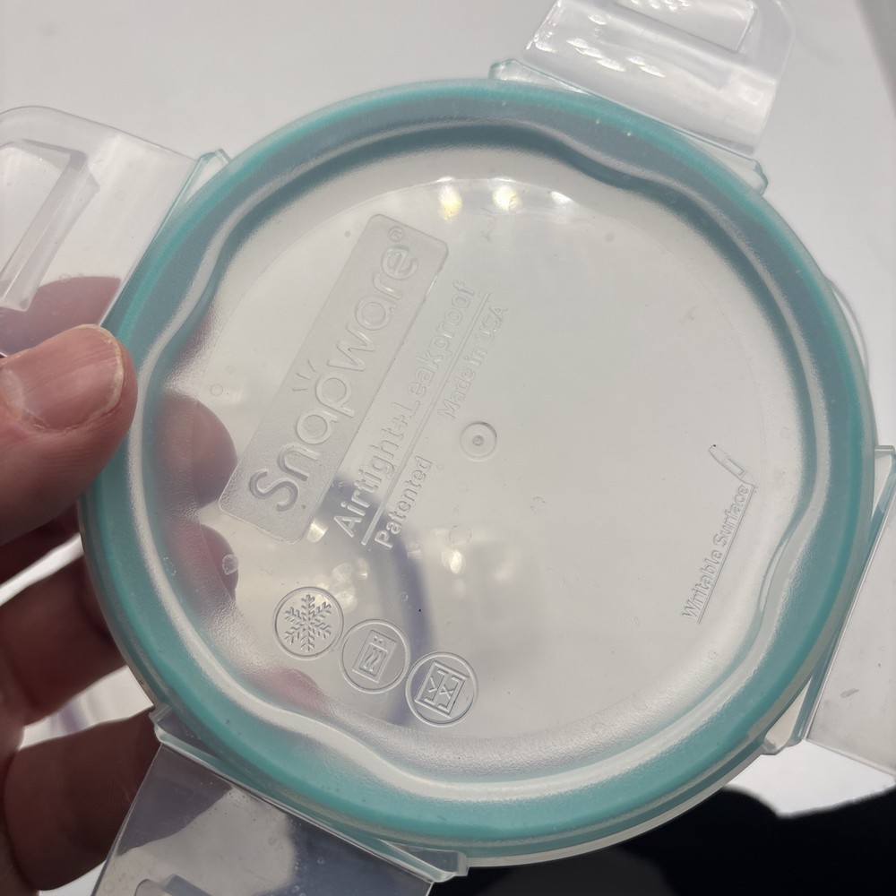 2 Replacement Snapware 4” Round Storage Container Lids Air Tight Leak Proof
