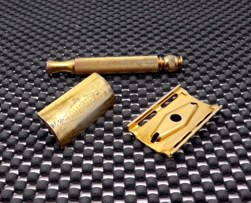 Vintage 1940's Gillette Gold Tech DE Safety Razor Pre Date Code Clean