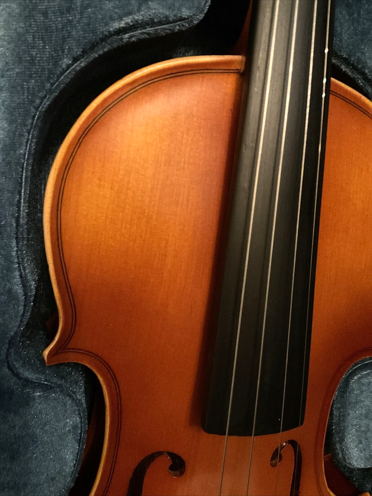 Handmade Flamed Violin 4/4 Professional Solid Maple Wood Shoulder Holder, Bow
