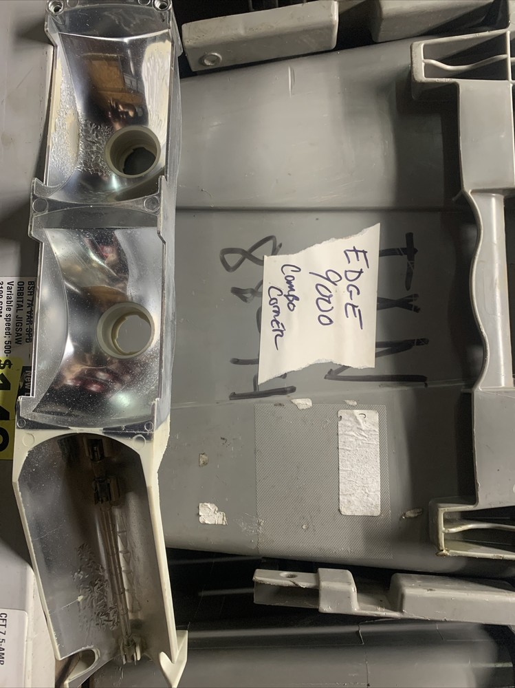 Whelen Edge Combo Corner Strobe With Twist locks