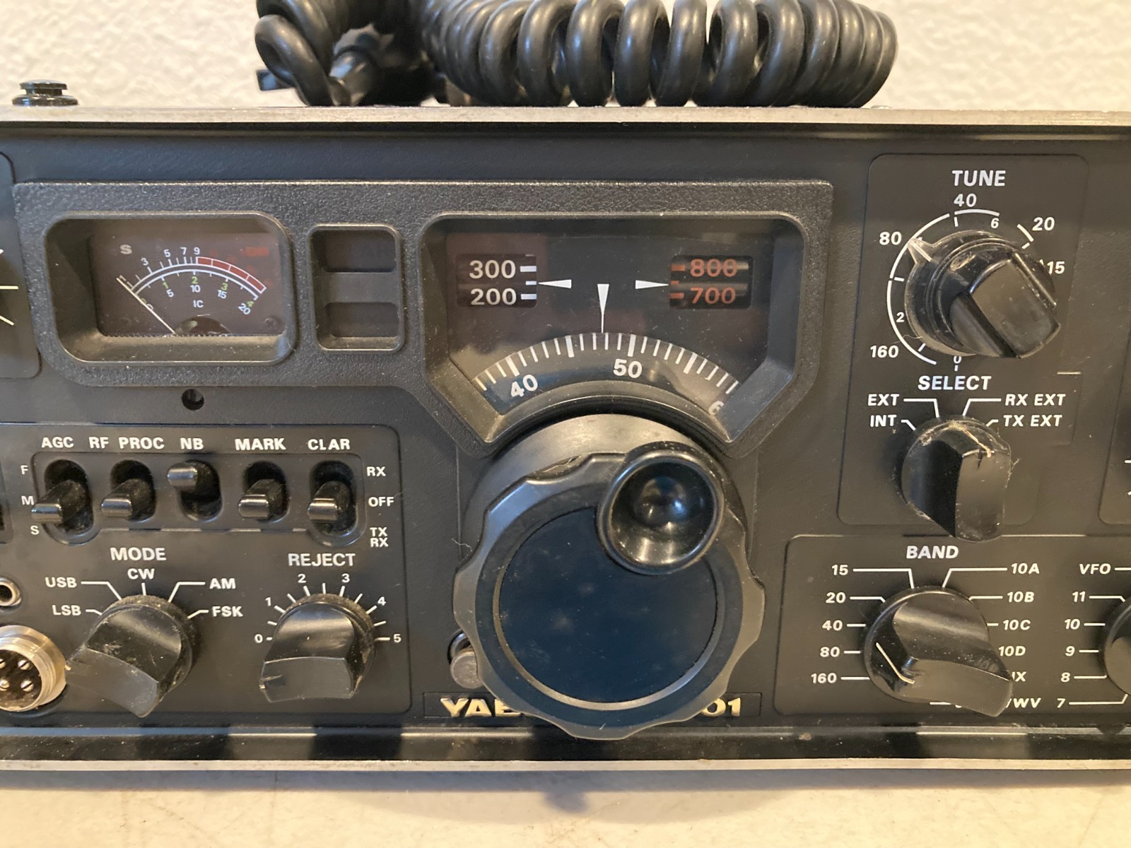 Yaesu FT-301 HF Amateur Radio Transceiver Solid-State W/ FV-301 VFO