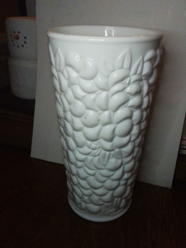 Milk Glass Grape Pattern 7-1/2" Heavy Bumpy 3D Flower Vase