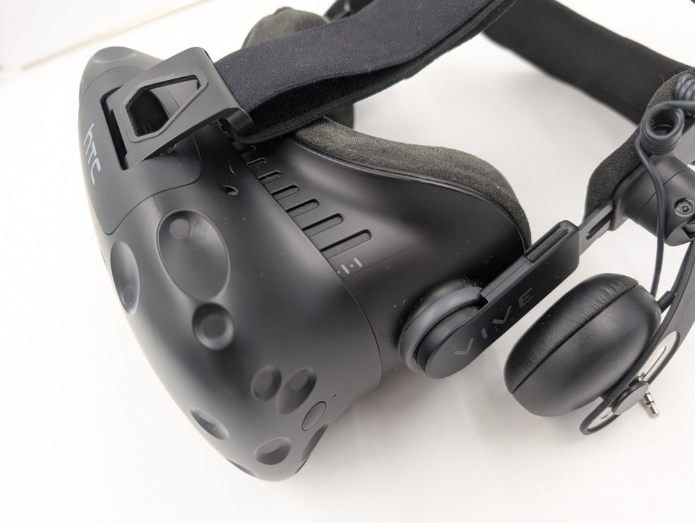 HTC Vive Virtual Reality Replacement Headset Only (260094)