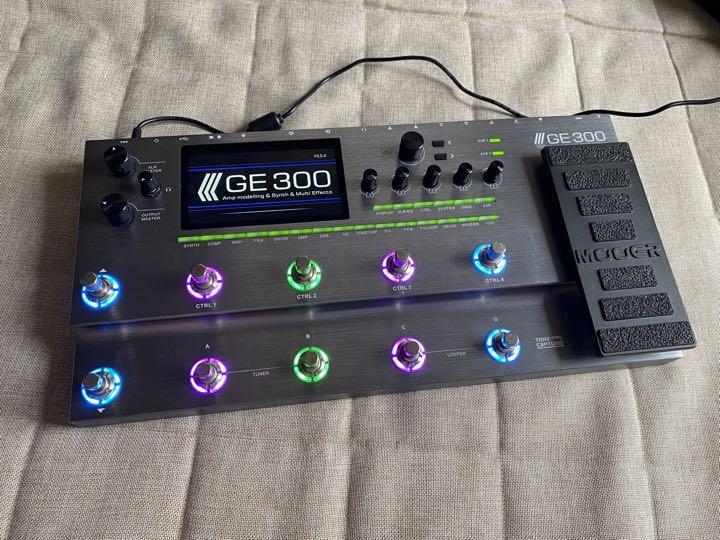 Mooer GE-300 Guitar Multi-Effects Processor Modeller Pedal