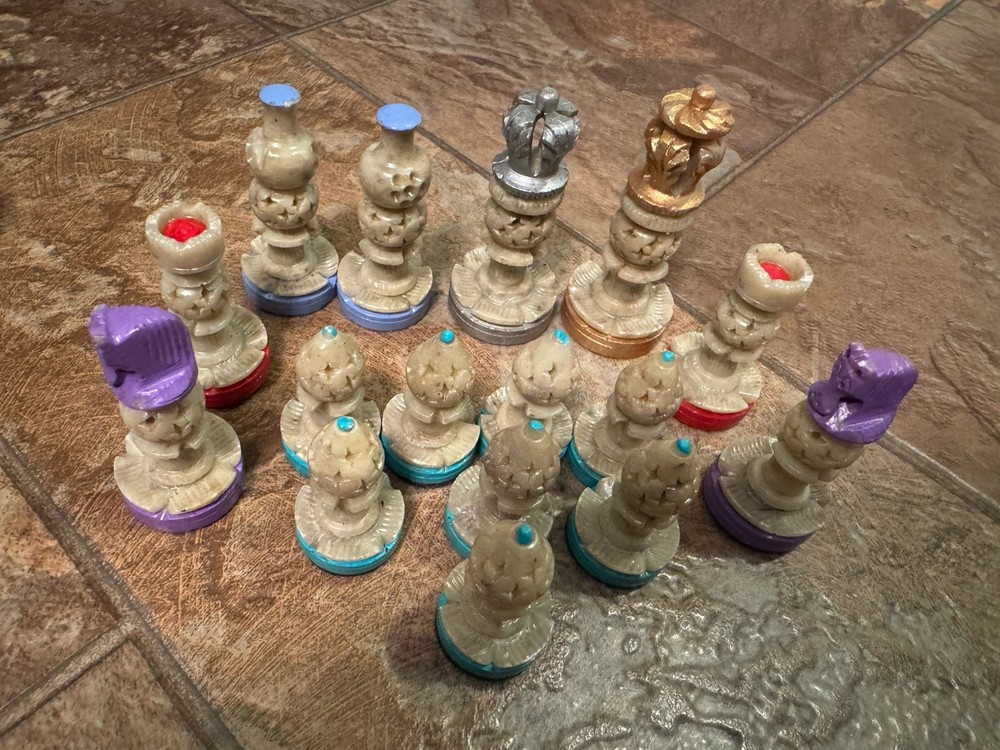 Soapstone/stone? Chess 16 Pieces.  White Set