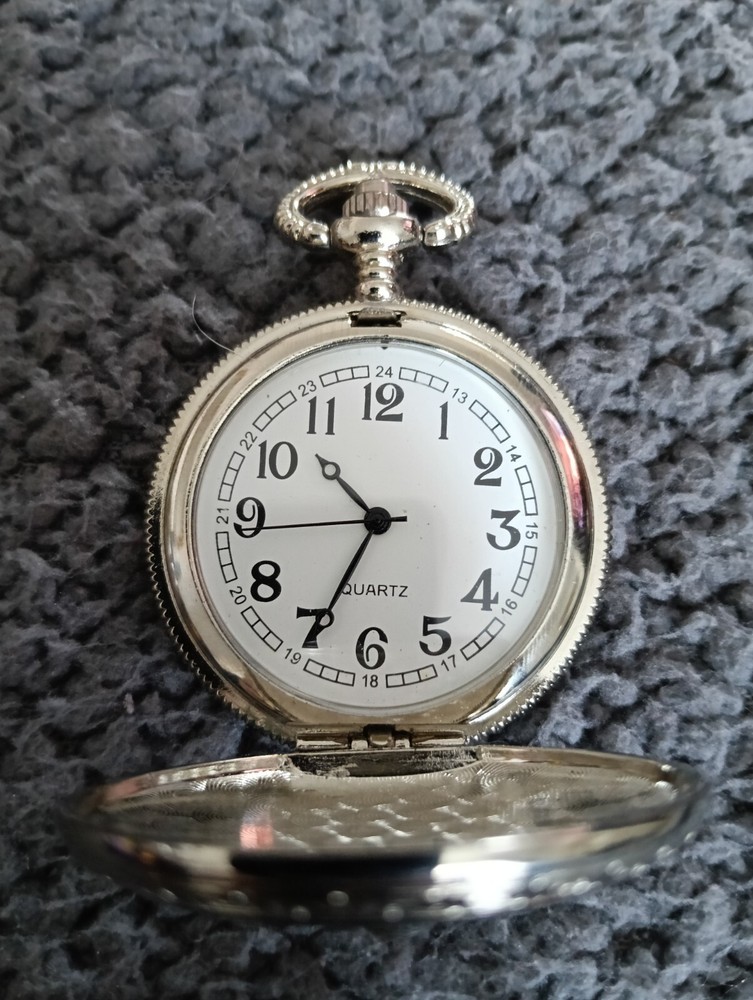 Modern Quartz Pocket Watch Labrador design lid ( needs battery)