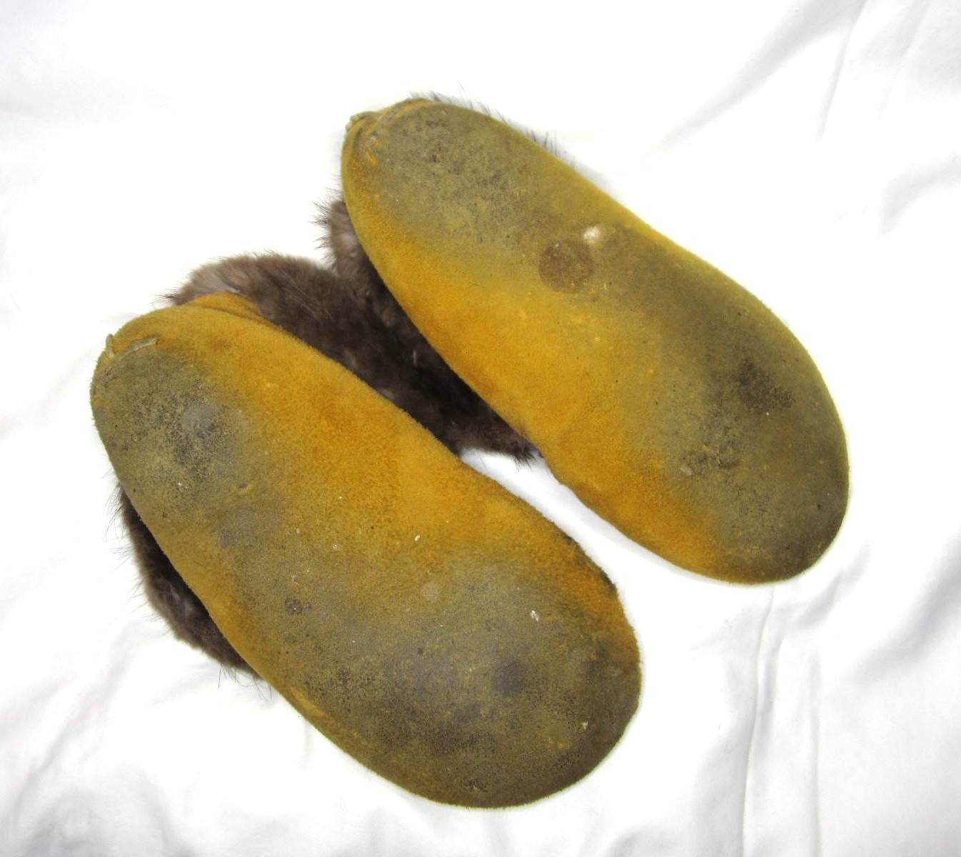 Native Alaskan Moccasins Slippers - Real Fur, Hand Stitched Bead Work - Size 6 W