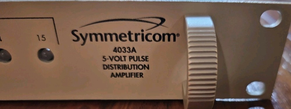 Symmetricom 4033A 5-Volt Pulse Distribution Amplifier - NEW