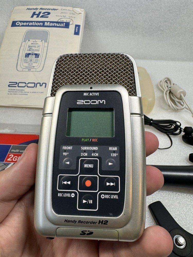 ZOOM Handy Recorder H2 Handheld Digital Recorder MP3/WAV Bundle!