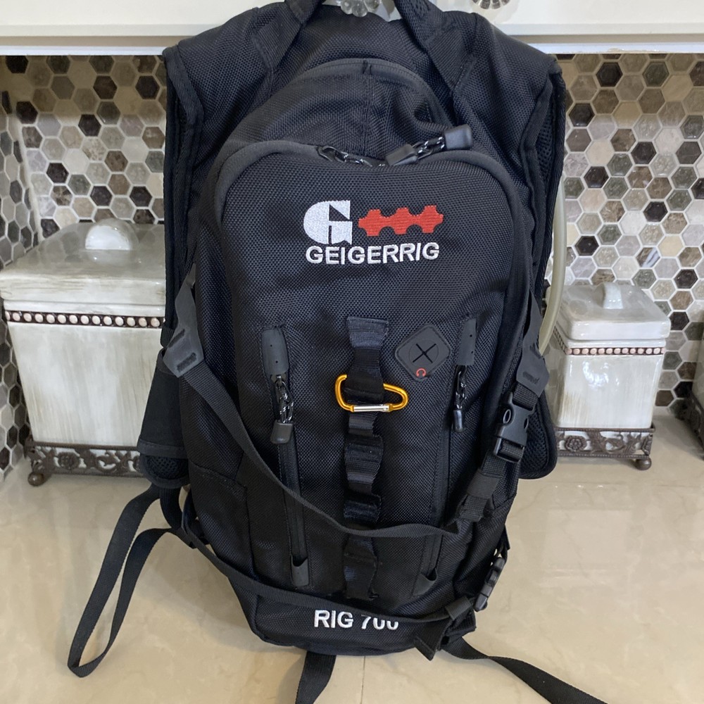 Geigerrig Backpack Hydration Pack RIG 700 w/ Bladder Bag - Excellent Condition