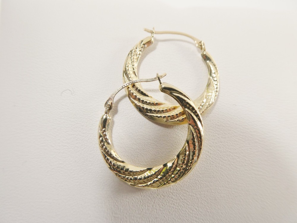 REAL 10K SOLID YELLOW GOLD CLASSIC DESIGN EARRINGS