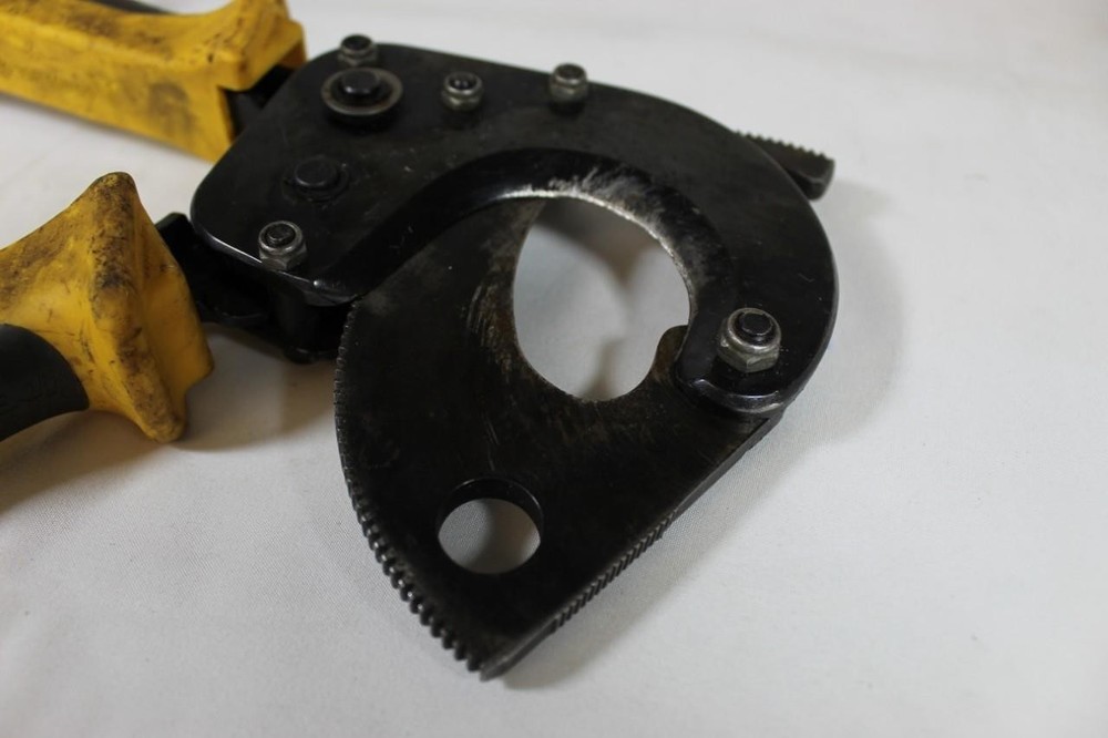 Ideal 35-053 Electricians Ratcheting Cable Cutter