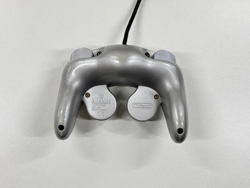 Nintendo GameCube Controller DOL-003 - Platinum Silver - Tested Tight Stick