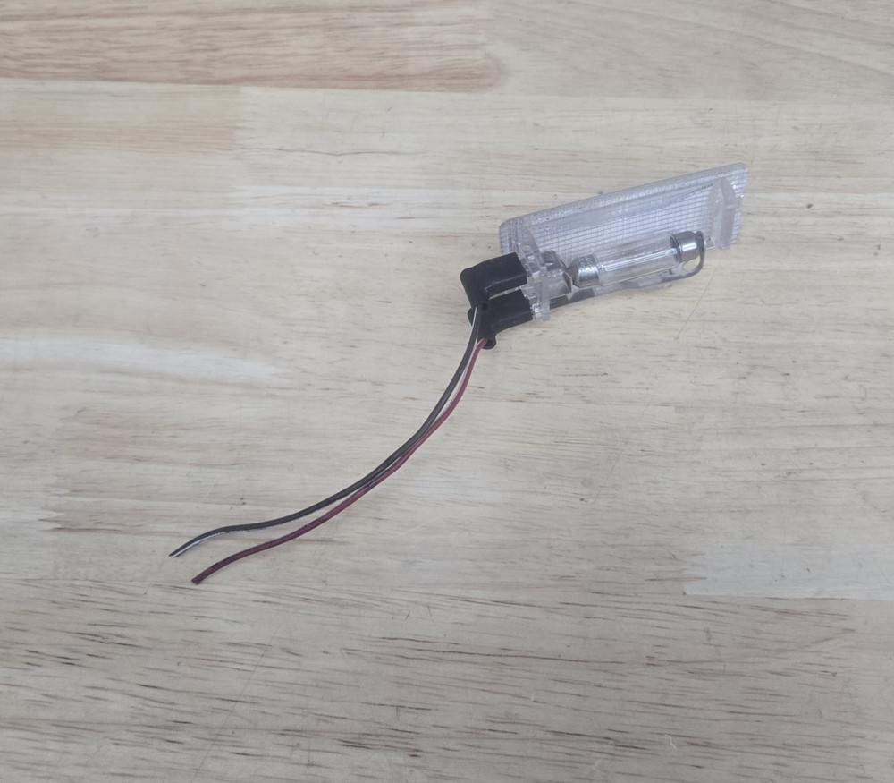 1996-2002 Bmw Z3 trunk interior light