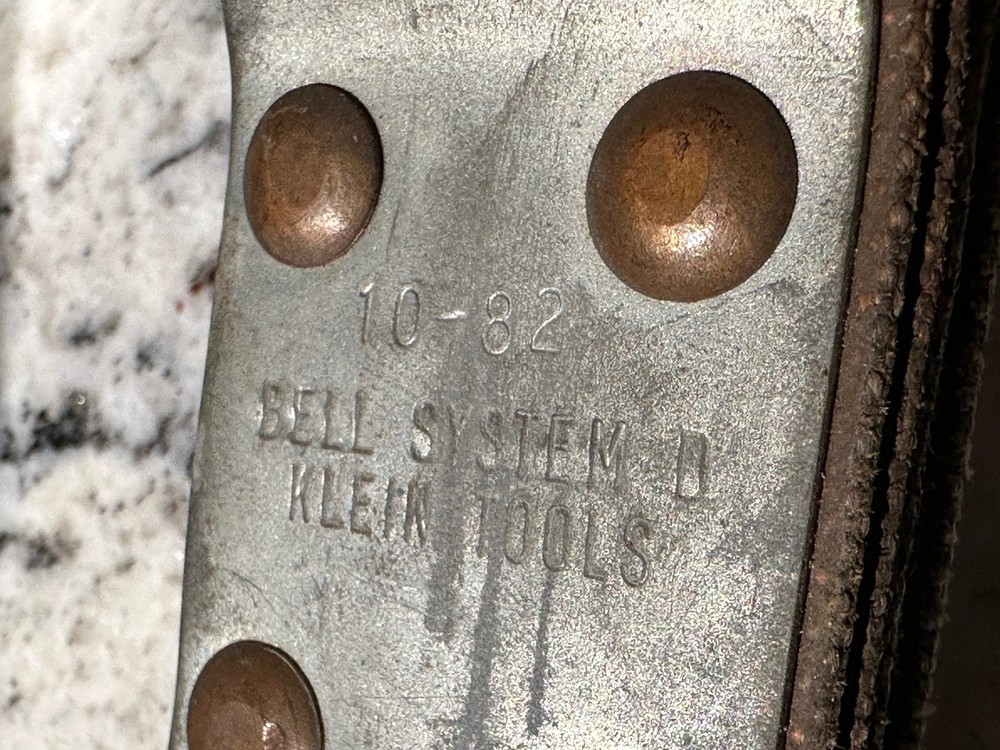 KLEIN TOOLS Bell System Climbing Lineman Secondary Safety Belt Positioning Strap