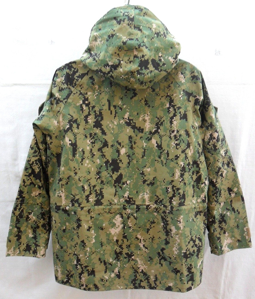 US NAVY ISSUE UNIFORM PARKA WORKING TYPE III CAMO PTFE LAMINATE MEDIUM REG EUC!!