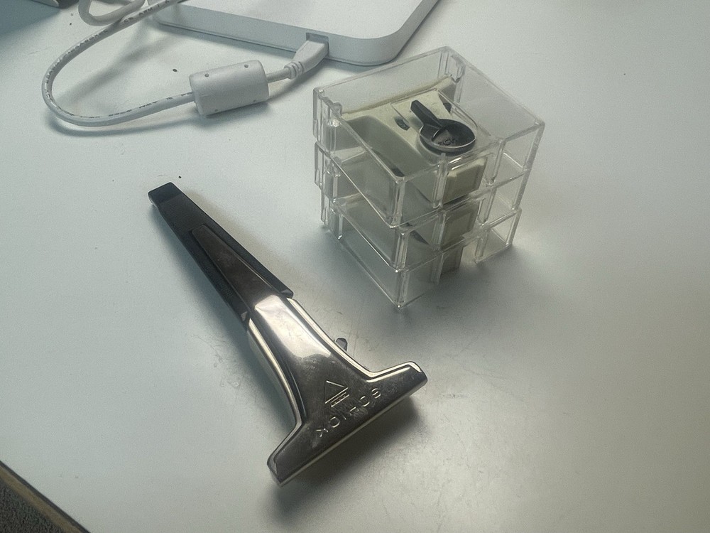 Schick Instamatic Adjustable Razor w/ Refills
