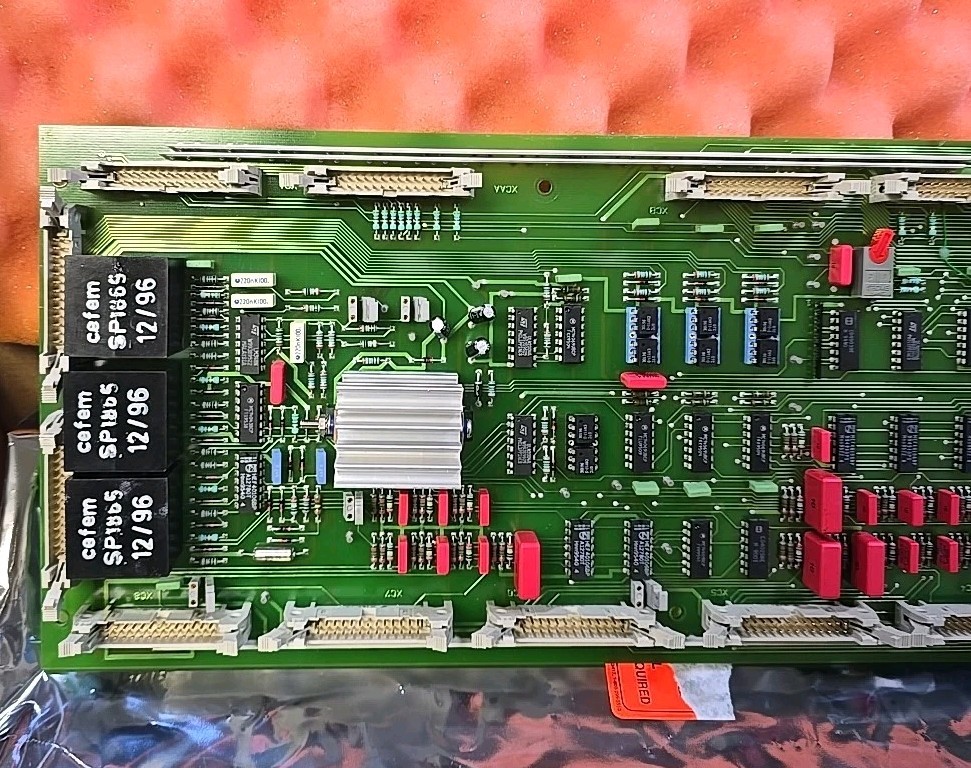 MERLIN GERIN 6714632 CIRCUIT BOARD